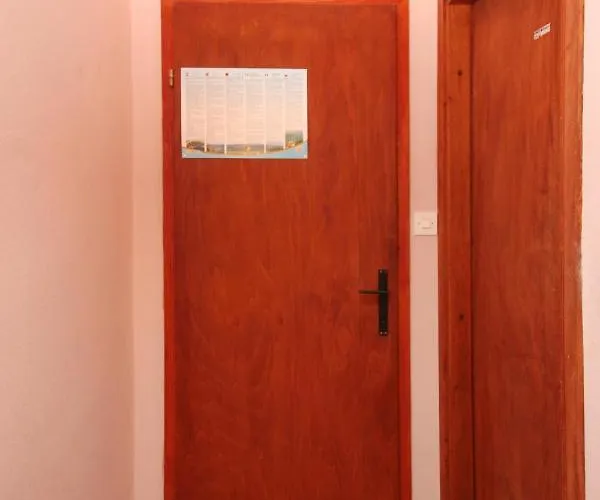 Apartments With Parking Space Orebic, Peljesac - 10256 Apartment
