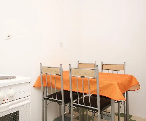 Apartments With Parking Space Orebic, Peljesac - 10256 *